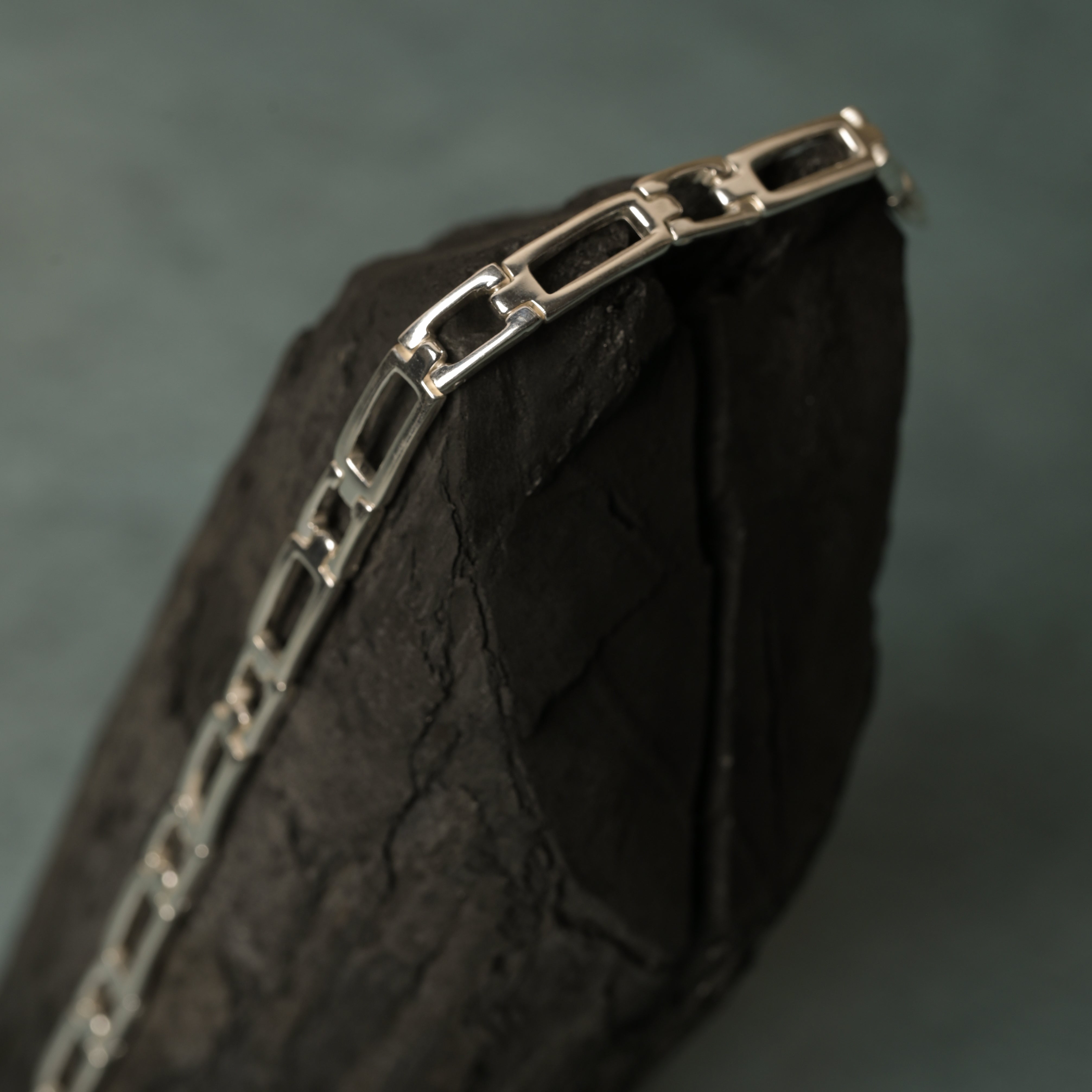Designer Casted Link Bracelet